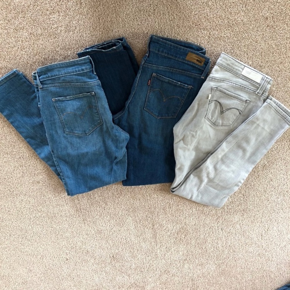 Levi’s jeans lot pairs